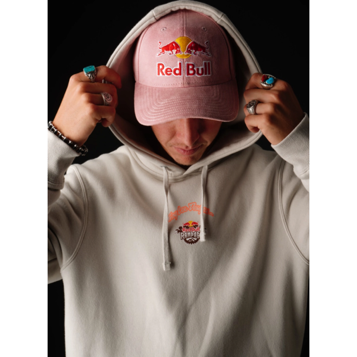 Tld X Rbull Vog Pullover Beig