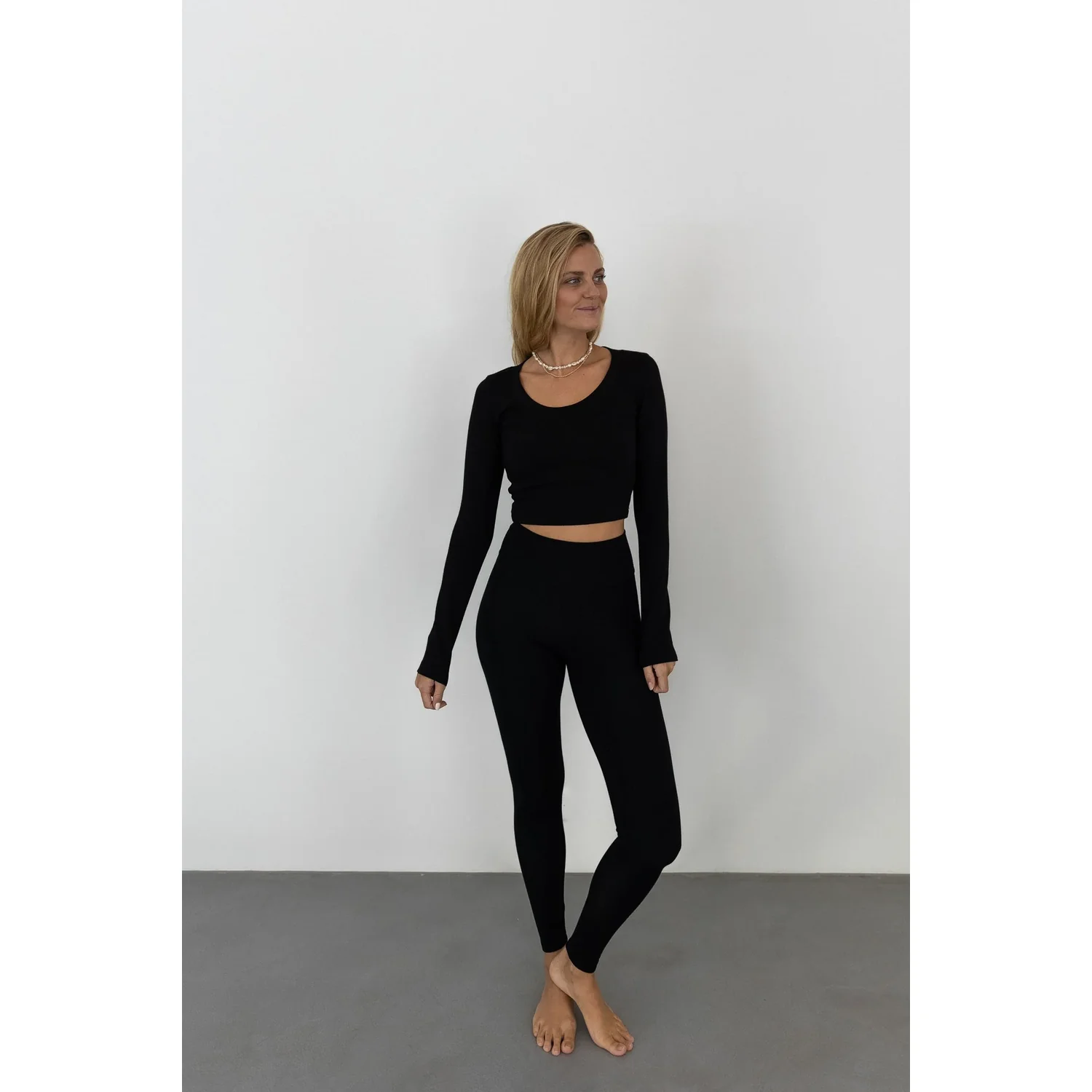 Moly Leggins Tencel Crop-top, t-shirt à manches longues, leggings, noir, col rond