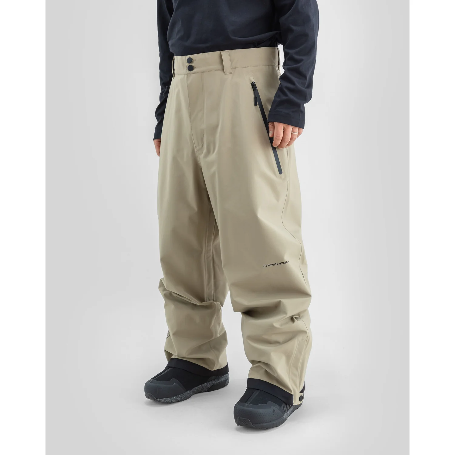 Omni Pants Skitourenhose, Beige, Weite Passform, Reißverschlusstasche, Verstellbarer Bund