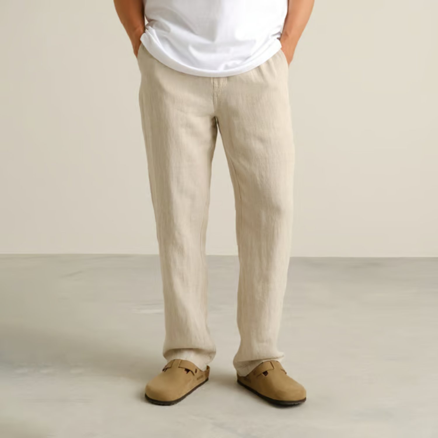 beige pants, Linnenhose, Lockere Passform, slip-on shoes?, tan sandals