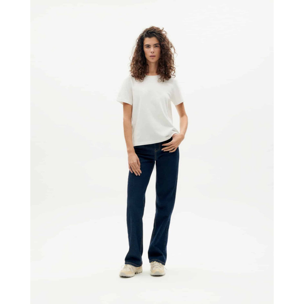 Ida T-shirt Pantalon, chemisier, personne, t-shirt, debout