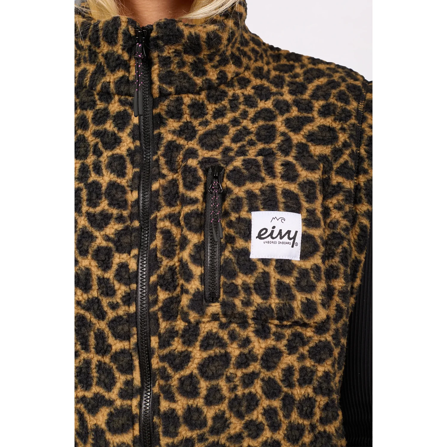 Boxy Sherpa Vest Leopard-Print, Fleece, Reißverschlussjacke, Tasche Reißverschluss, Logo-Patch, Fleecejacke, Leopardenmuster, Stehkragen, Reißverschluss, Brusttasche
