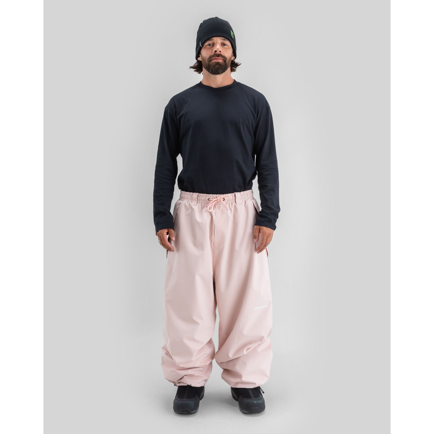 Park Pants Sweatshirt, Baggy pants, Pink pants, Beanie, Winter footwear