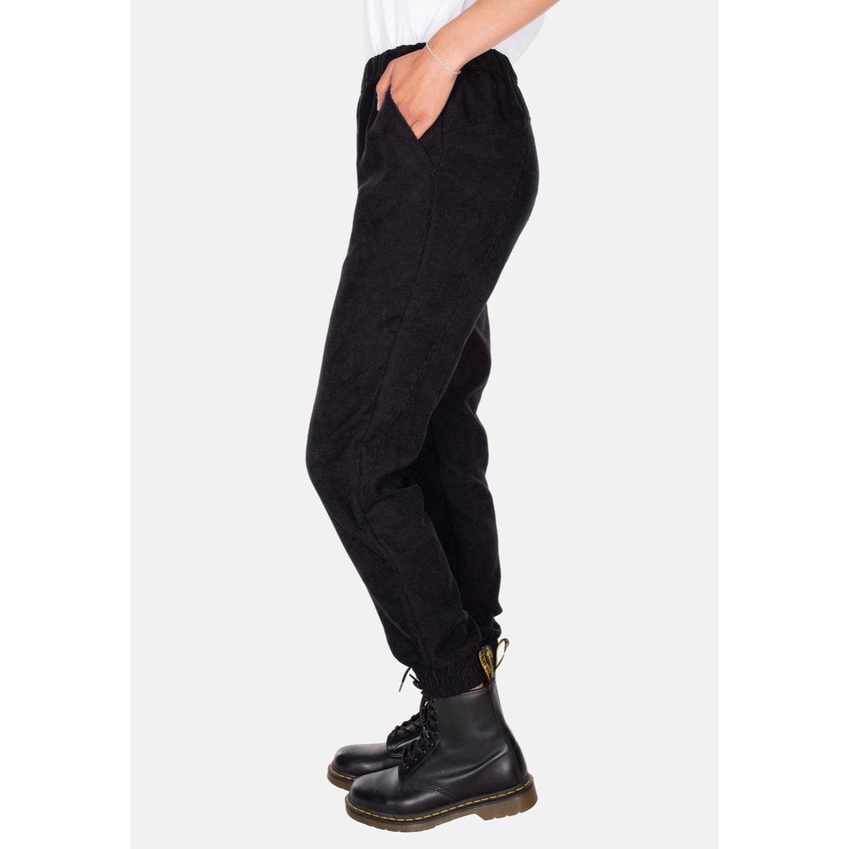Pantalon, noir, pantalon de jogging, ourlets élastiques, coupe pour bottes