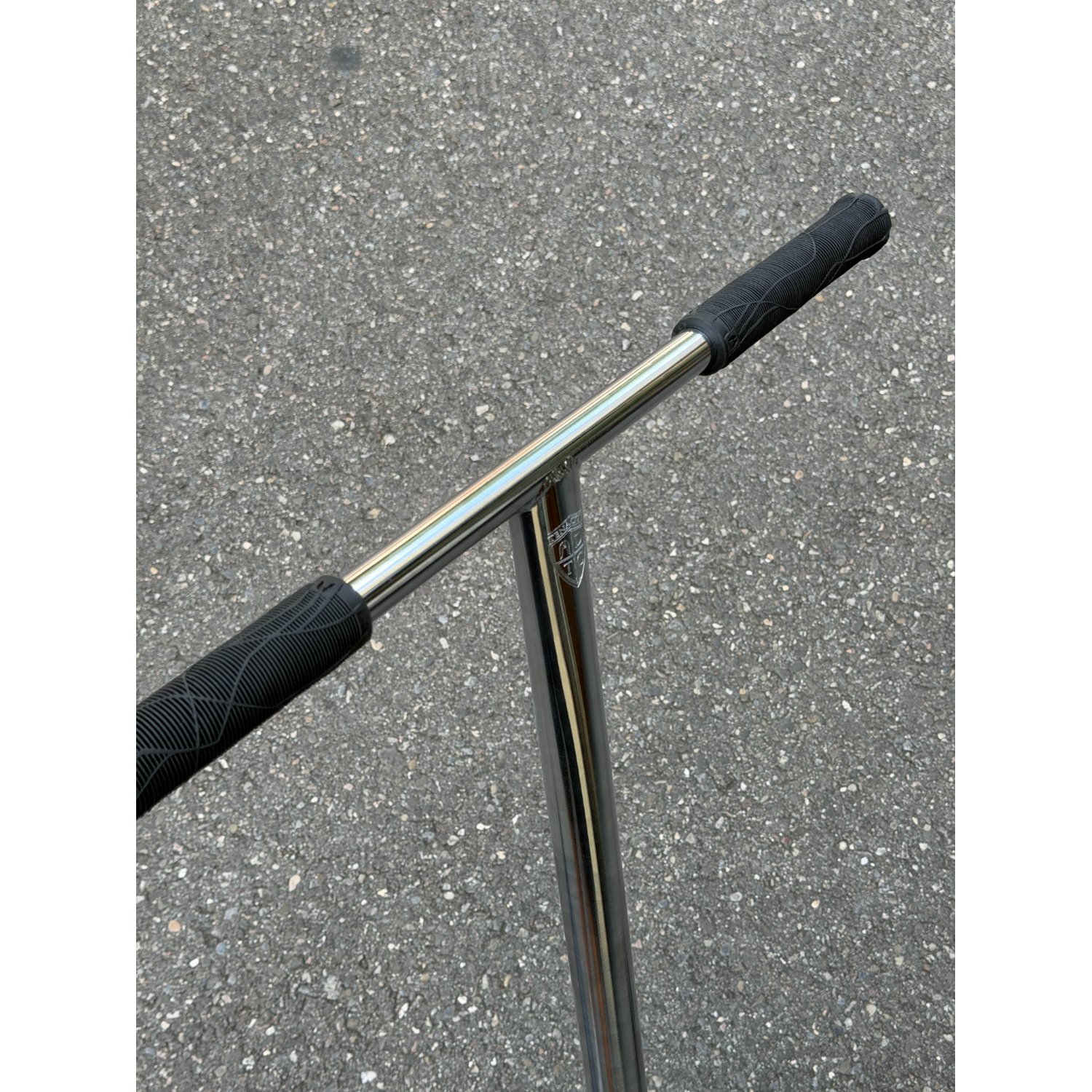 Marchepied, trottinette, barre en T, poignée, acier poli