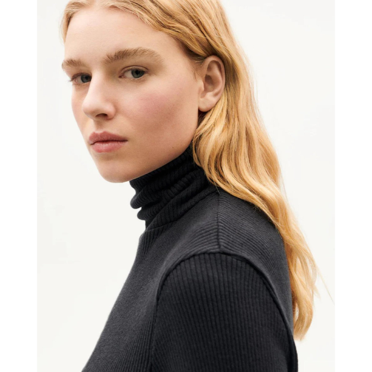 Amaia Knitted Dress Personne, portrait, adulte, femme