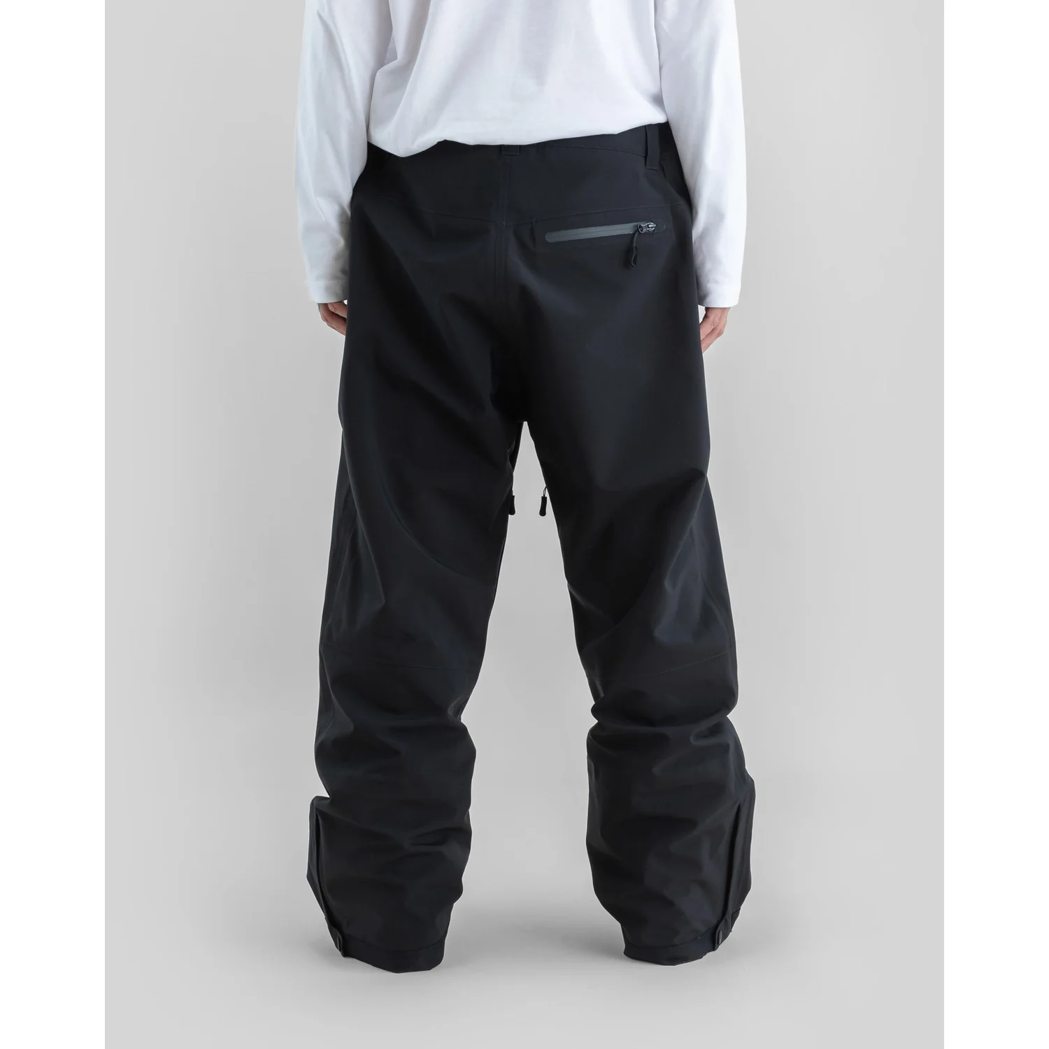 Pantalon noir, coupe ample, poche zippée, pantalon de plein air
