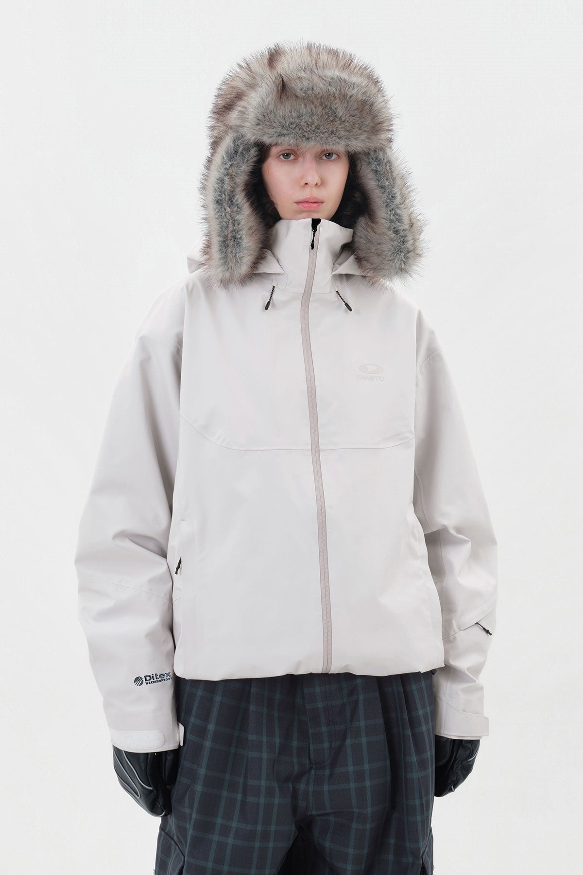 Veste d'hiver, capuche en fourrure, doudoune, gris clair, fermeture à glissière sur le devant