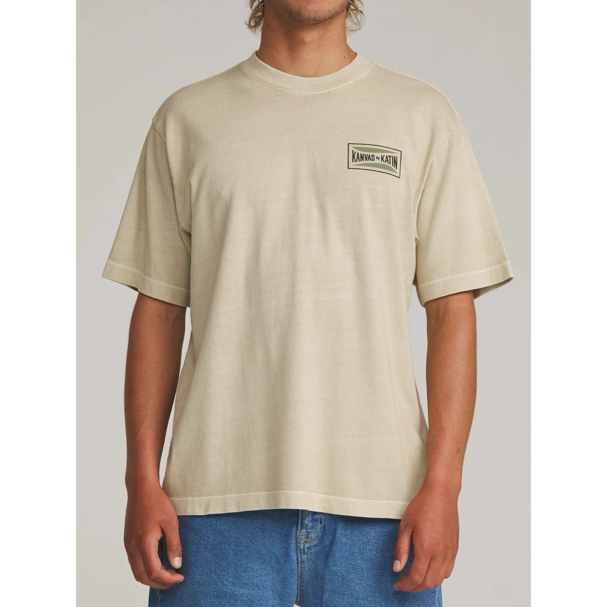 Scrubber Box Fit T-Shirt, Beige, Kurzarm, Kleidung, Logo, T-Shirt, Beige, Kurzesleepe, Kanvas, Logo-Patch