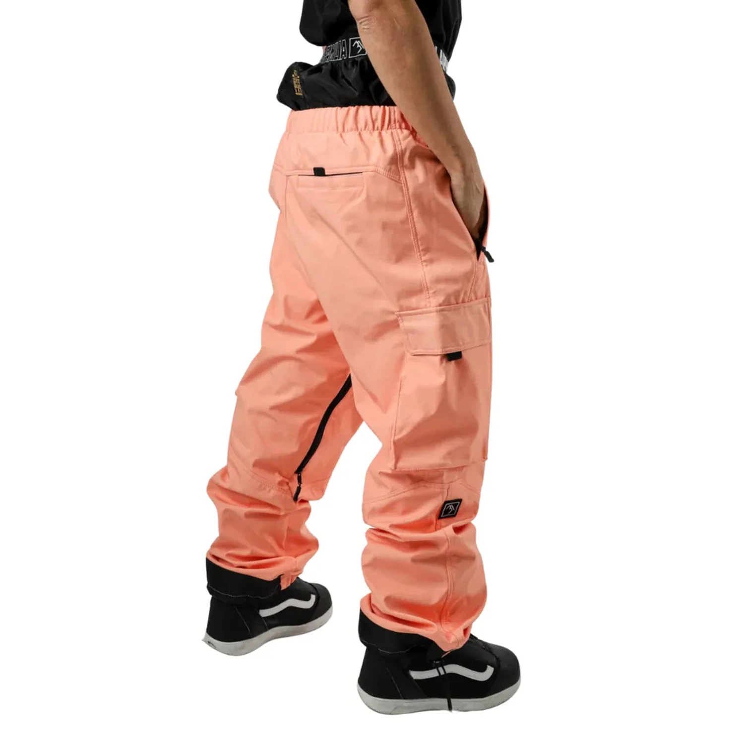 Pantalon de snowboard, rose saumon, poches cargo, détails zippés, taille élastiquée