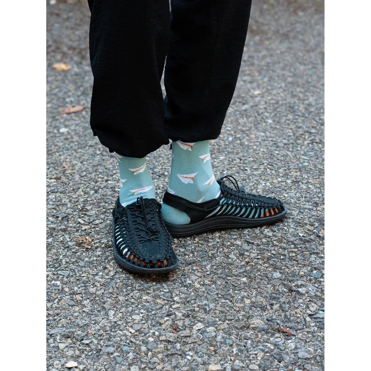 Folded Flights Chaussures, noires, tige tressée, chaussures à lacets, semelle en caoutchouc