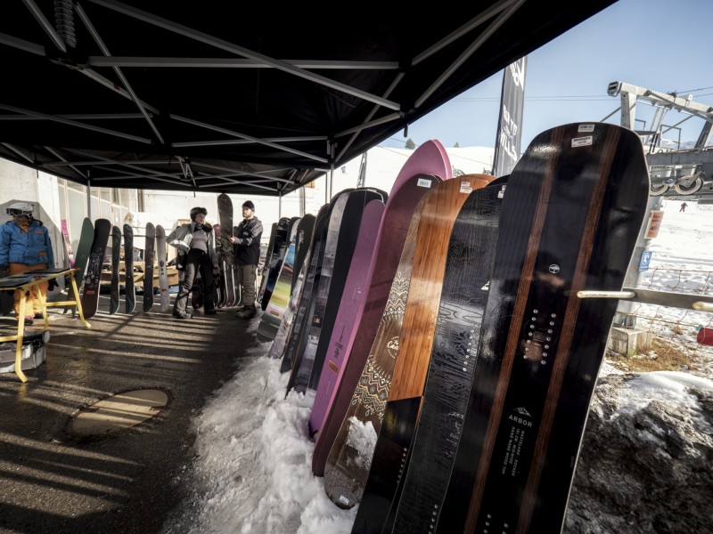 P1222154-Bearbeitet_800x800 Refuge pour animaux, yacht, personne, vagues, sac à main