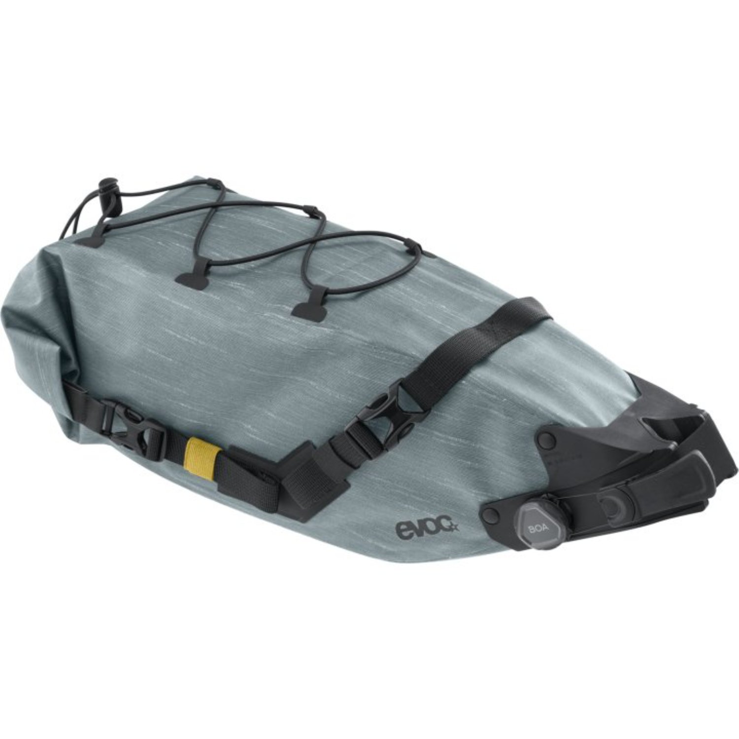 Wasserdichte EVOC Seat Pack BOA WP 6L Satteltasche in Stahlgrau, seitlich. Mit Rollverschluss, schwarzen Kompressionsgurten mit gelbem Akzent und elastischen Kordeln oben. Rechts sichtbar: BOA Fit System Drehrad.