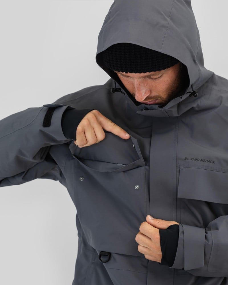 Bekleidung, Mantel, Jacke, Gesicht, Person