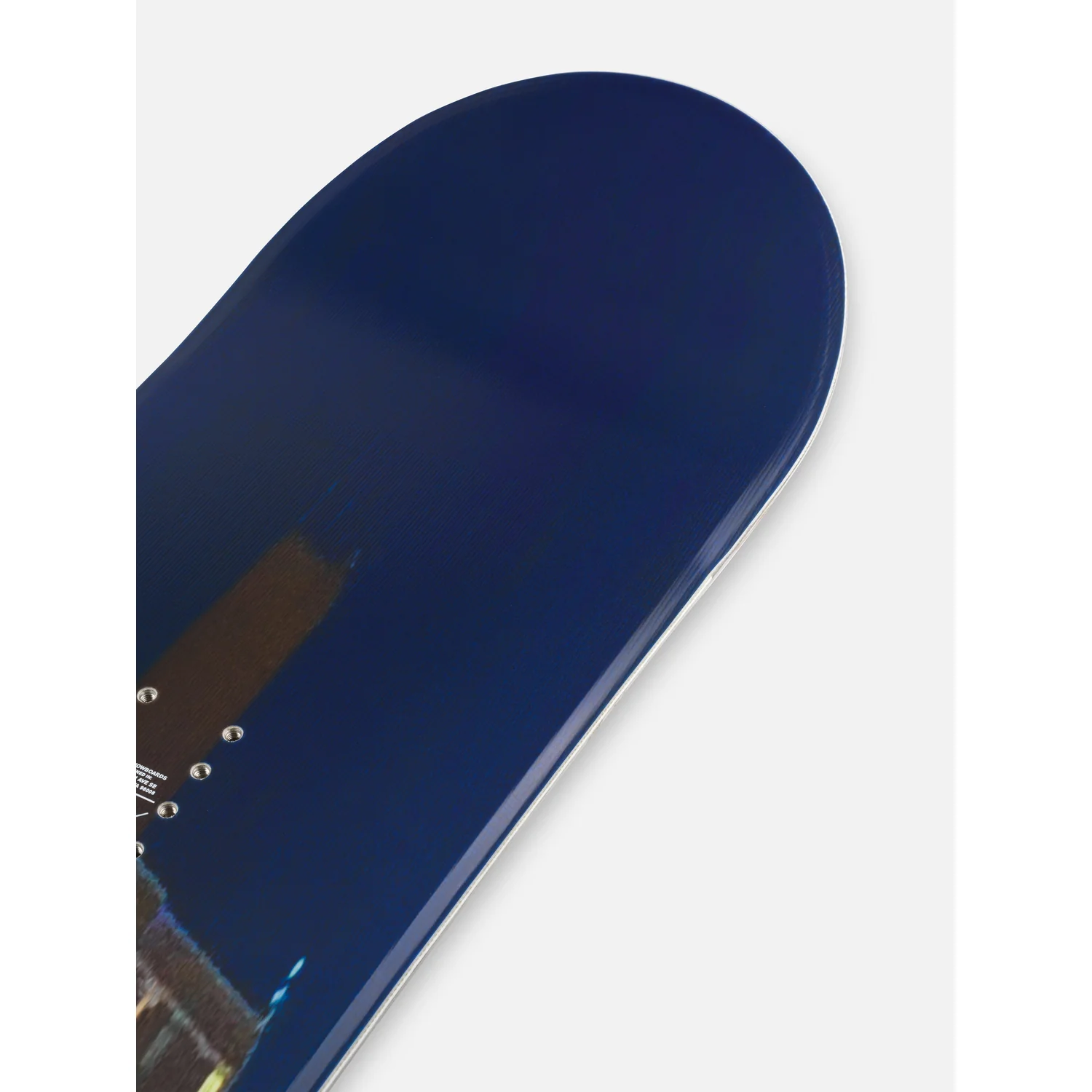 Snowboard, bleu foncé, surface brillante, pointe arrondie, inserts métalliques