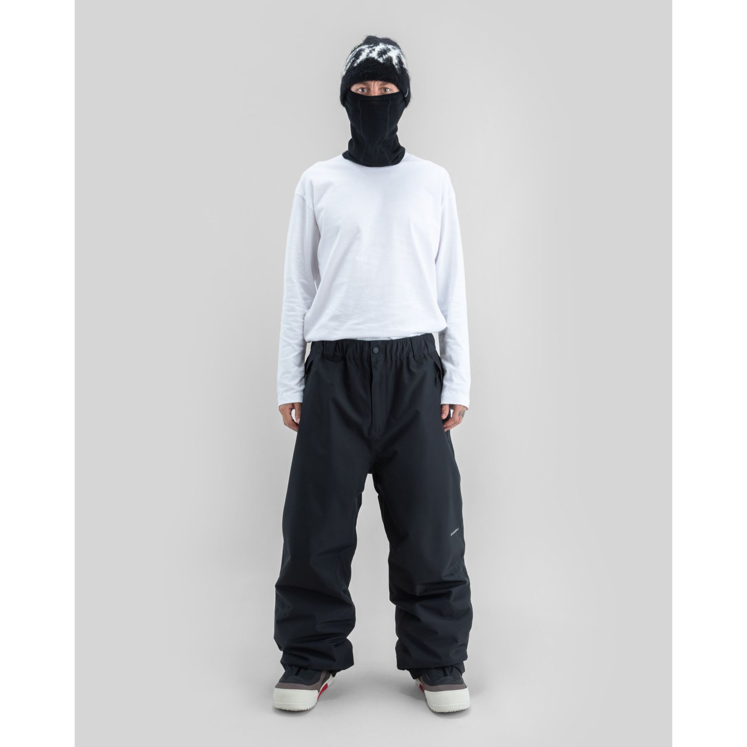 Nostalgia Pants 2L Snow pants, Black pants, White long-sleeve, Beanie, Balaclava