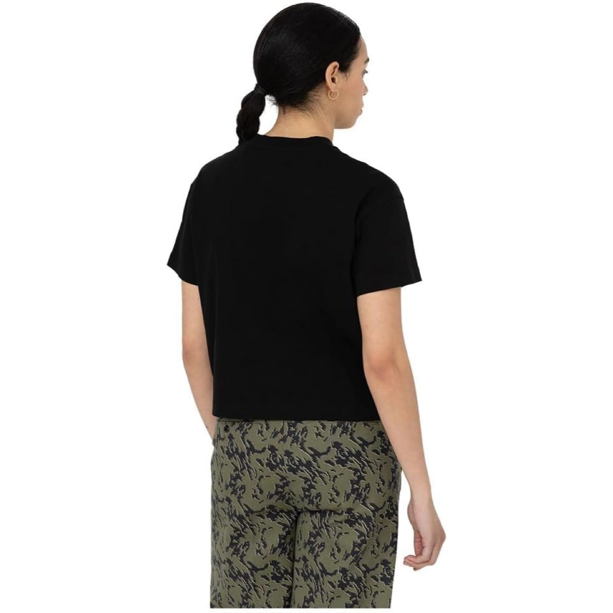 Schwarzes Oberteil, T-Shirt, Kurzärmlig, Rundhals-Ausschnitt, Musterhose