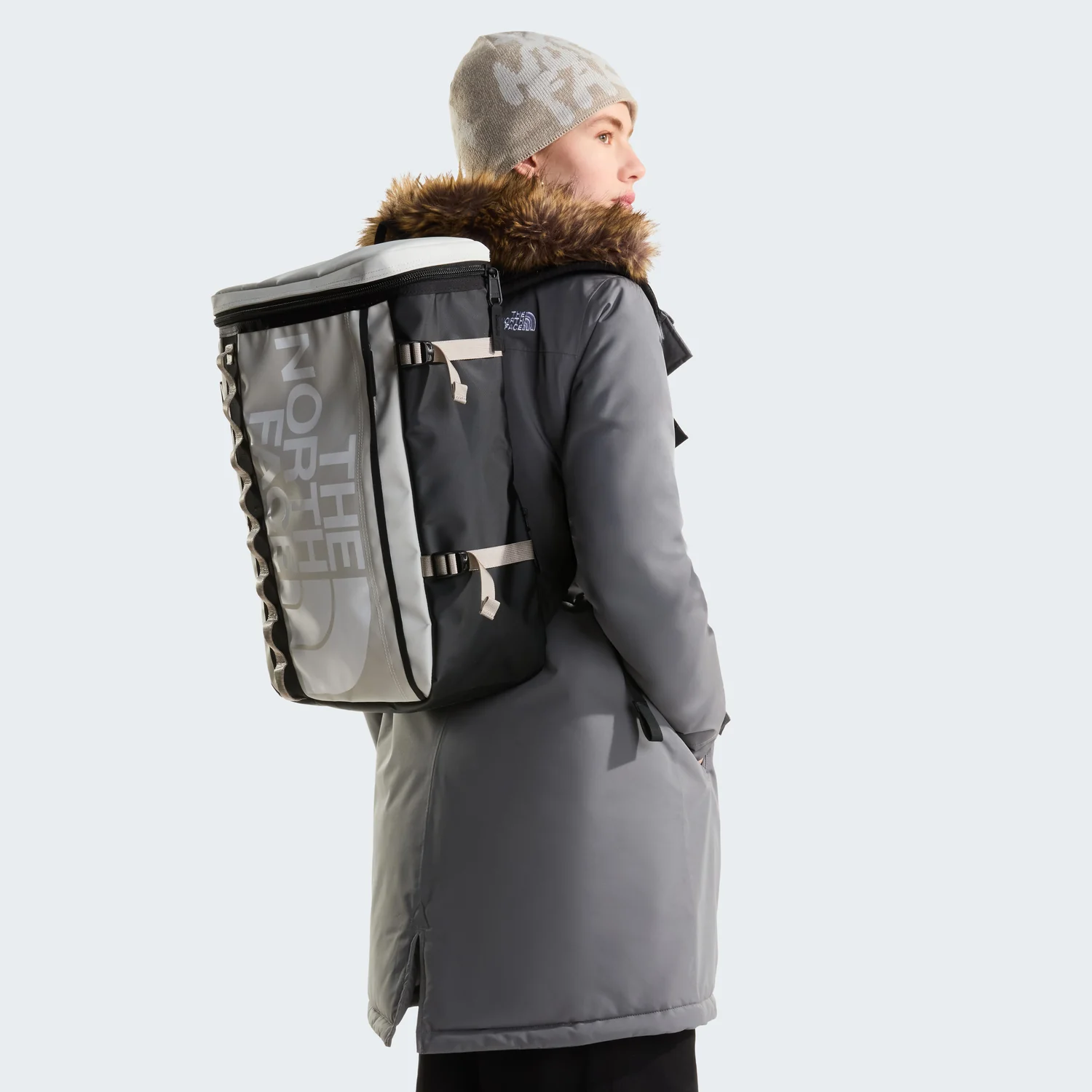 Rucksack, Rolltop-Verschluss, wasserdichtes Material, Grau-Schwarz, Frontgurte