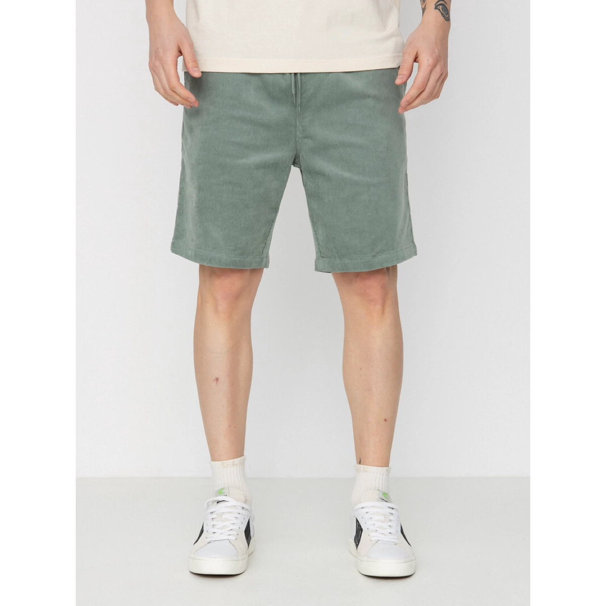 Corvin Short Hose, Shorts, Corduroy, Grün, Knee-length