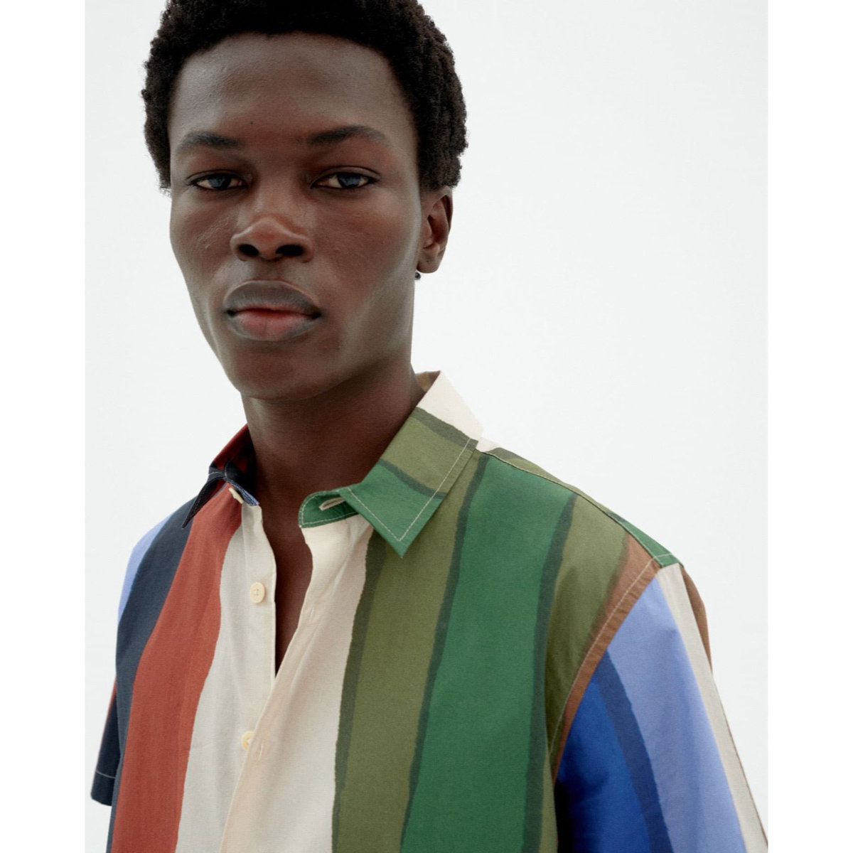 Tom Shirt Visage, tête, cou, chemise, portrait