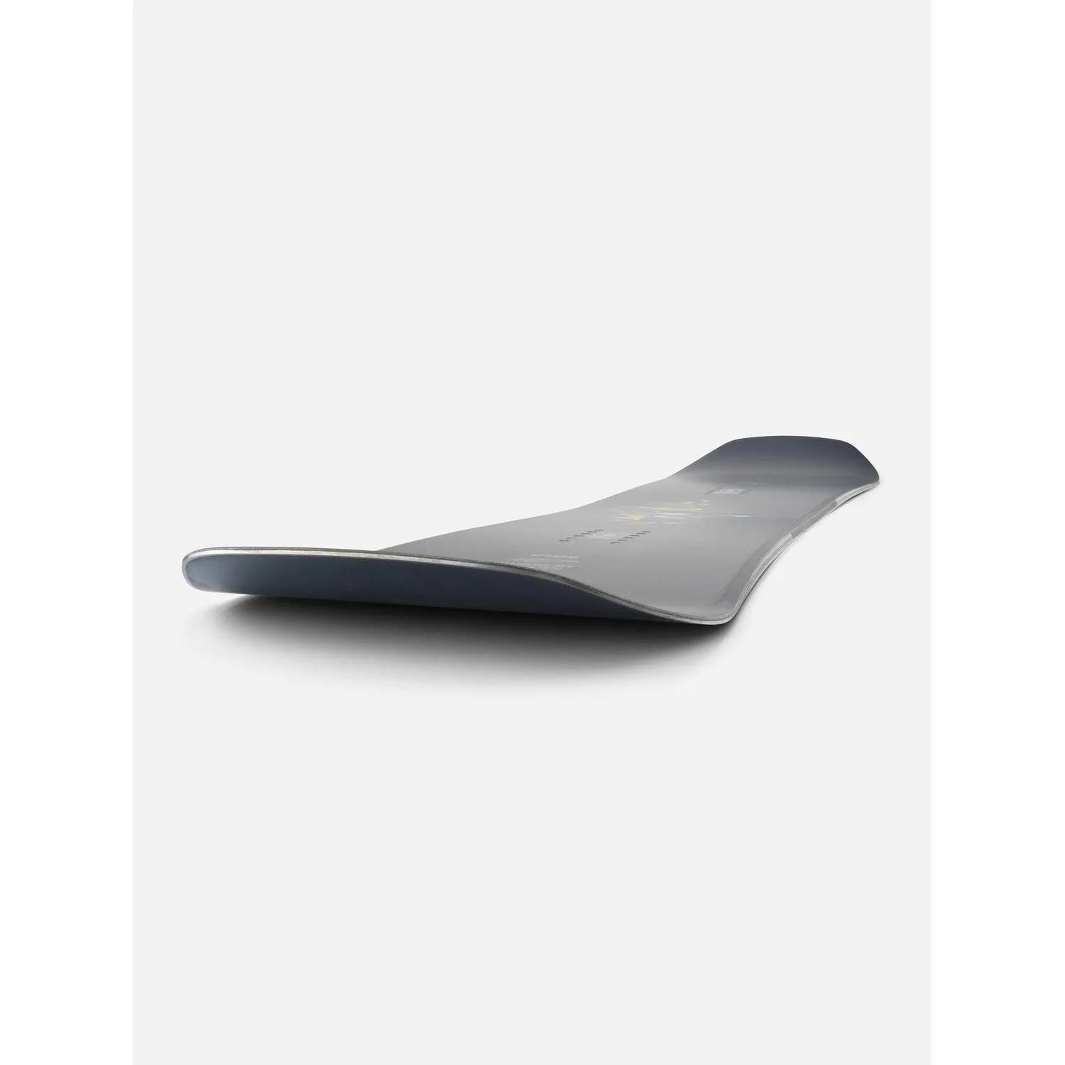 Current Snowboard, grau, gebogene Enden, glatte Oberfläche