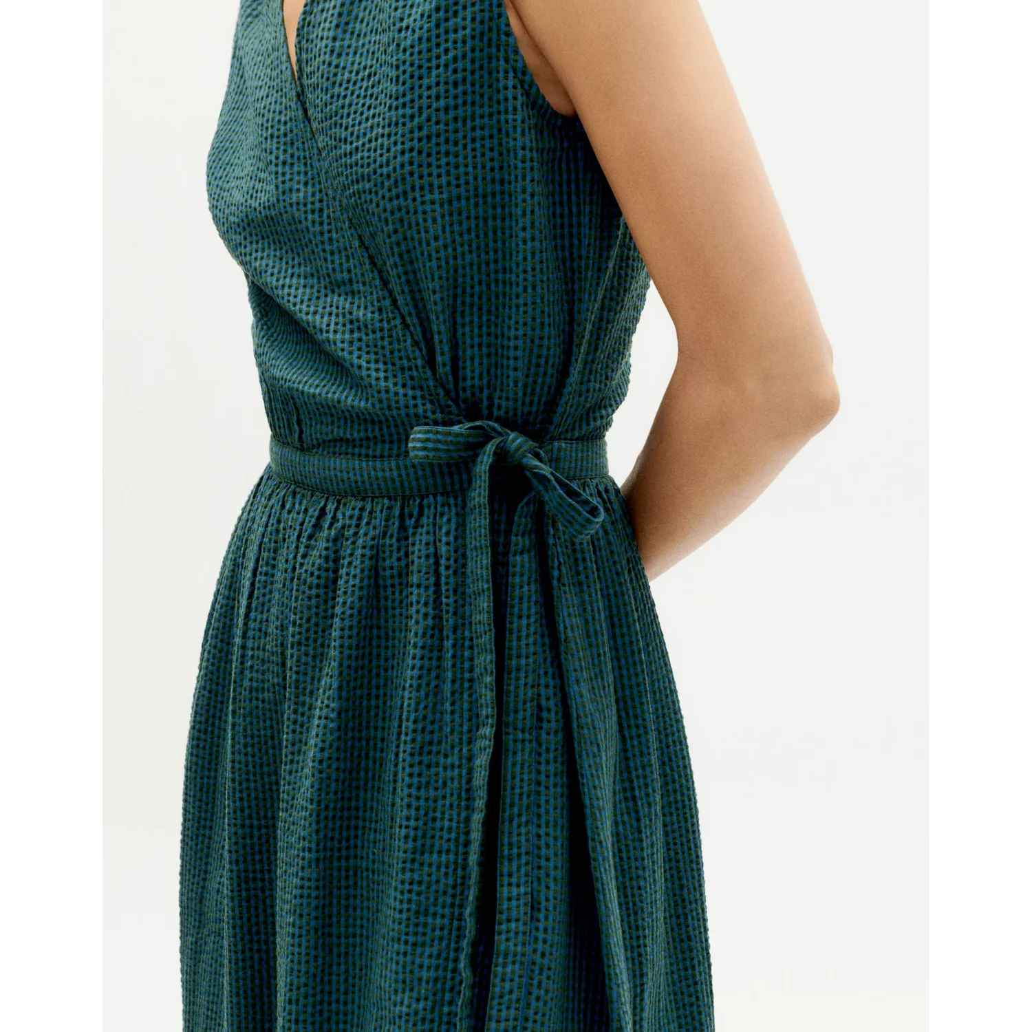Ampola Dress Seersucker Ärmelloses Kleid, Bindegürtel, Blau-grün, Karomuster, Tailliert