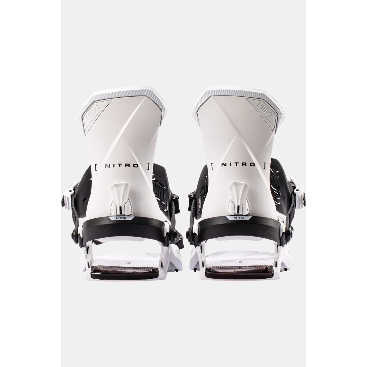 Skibindungen, Zwei Bindungen, weiße Bindungen, Ausweis, Nitro, Schneeschuhe, Schuhbindings, Snowboard-Bindung, Schnalle, weiß