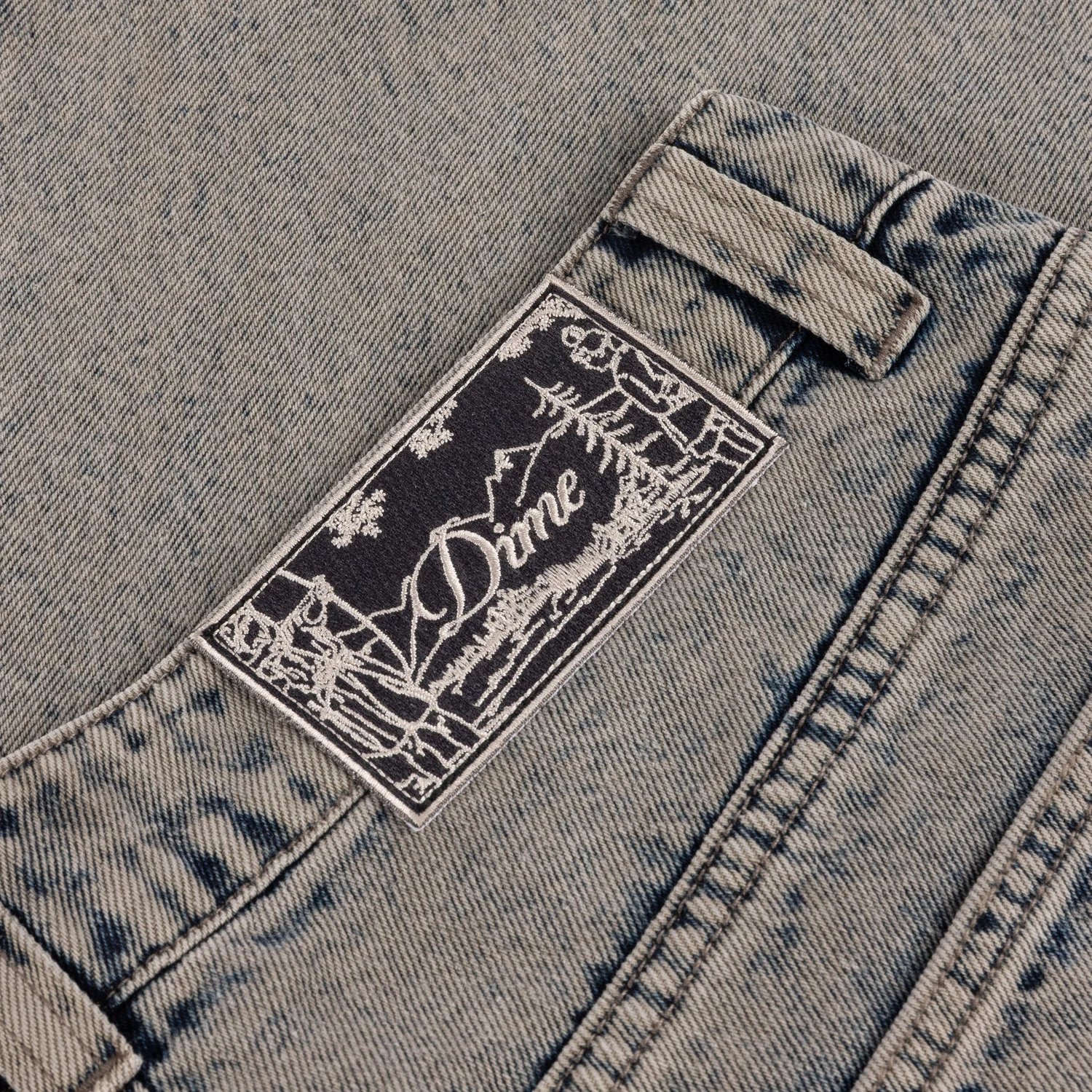 Baggy Denim Pants Jeans, denim, délavage batik, bleu-gris, écussons en tissu