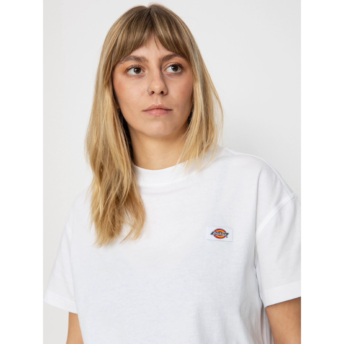 T-Shirt, Weiße Kleidung, Hemd-T-Shirt-Top, Logo-Detail, Rundhals