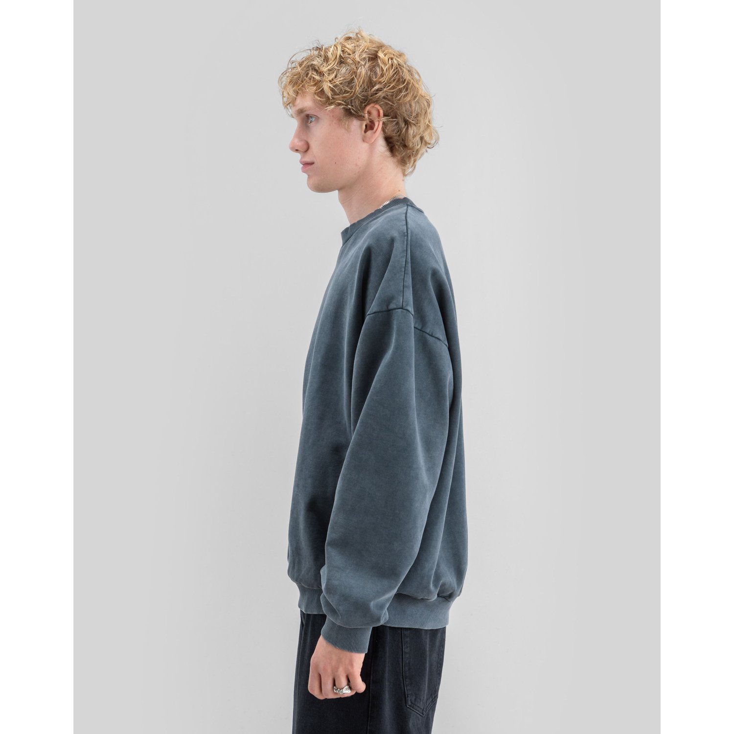 sweat-shirt, oversize, pull, col rond, bleu-noir