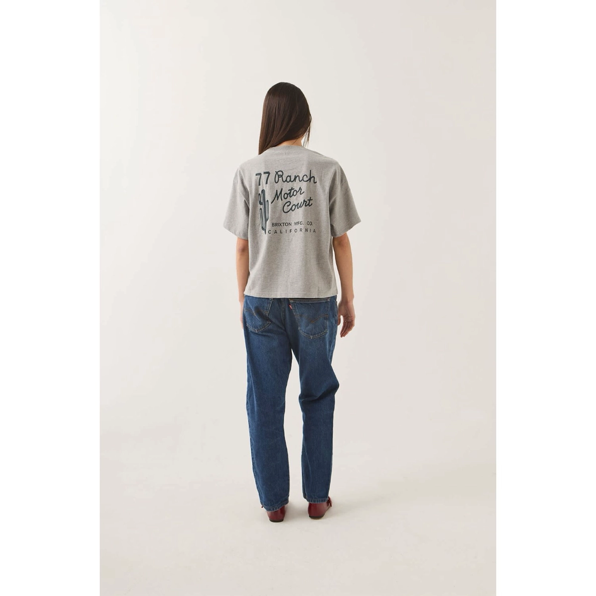 T-shirt, grafisches Oberteil, kurzarm, grau, Rückansicht, T-Shirt, Grau, Rückseite, Brieftaschen-Print, Jeans