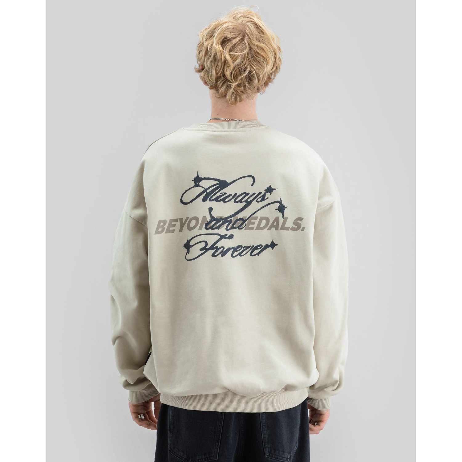 crewneck, sweatshirt, beige, graphic-back, long-sleeve