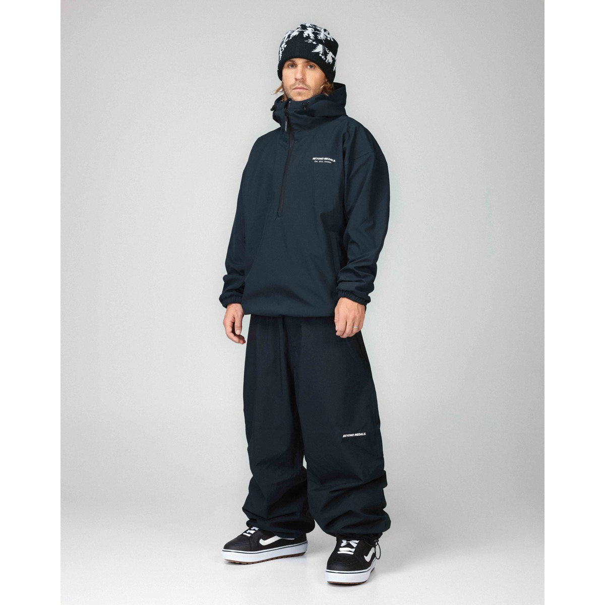 Bekleidung, Mantel, Person, Hosen, Jacke