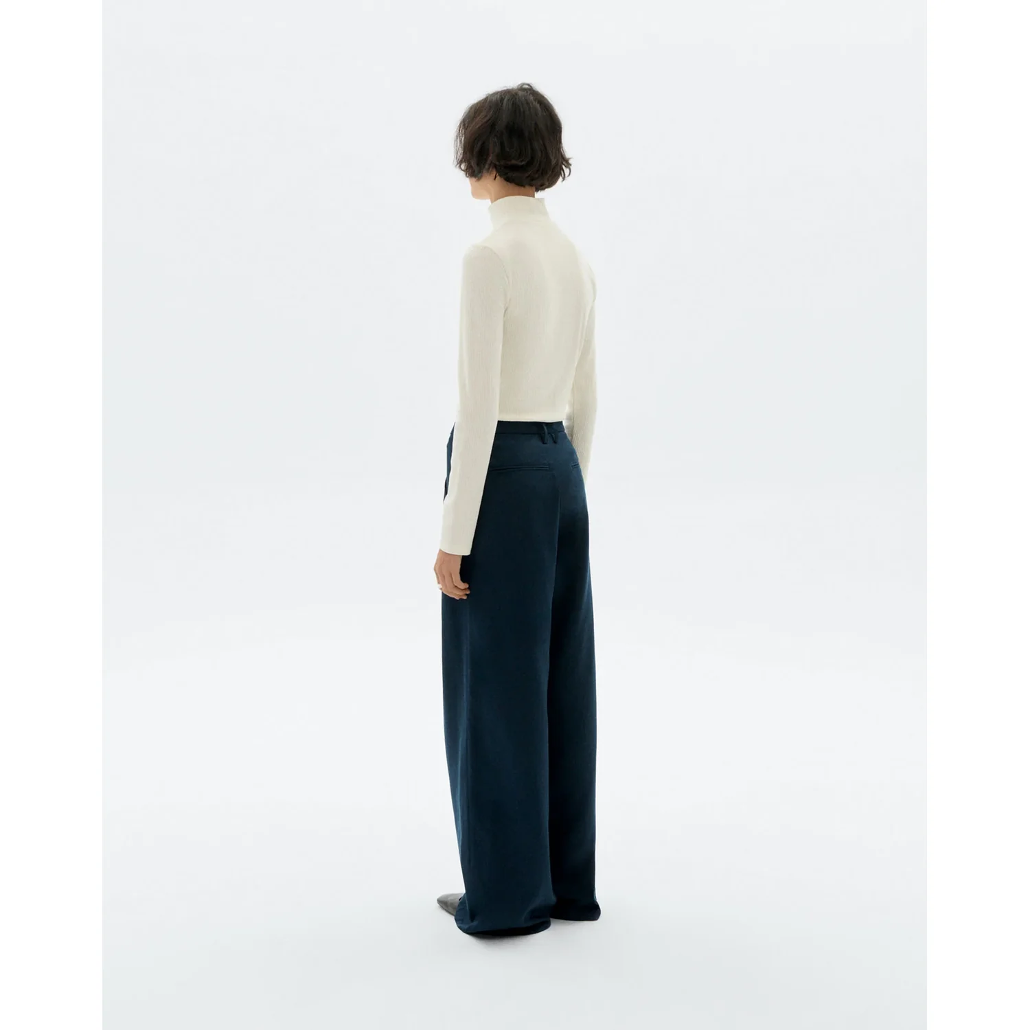 Aine Top Hemp Rollkragenpullover, Langarm, Cremeweiß, Stoffhose, Weites Bein