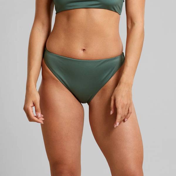 Bikini Bottoms Sanda